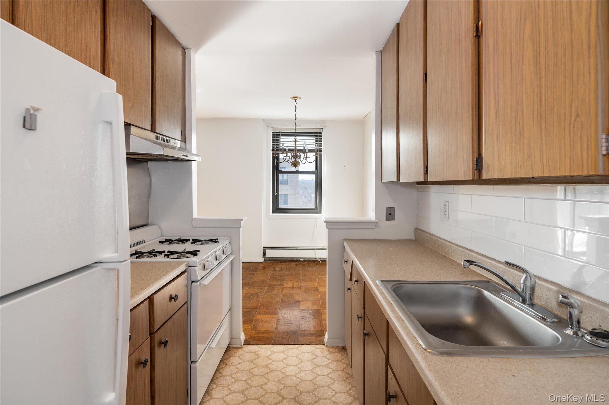 25 Stewart Place # 716, Mount Kisco, NY 10549