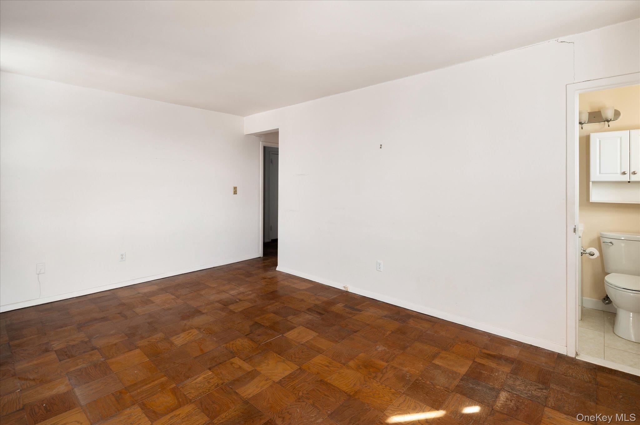 25 Stewart Place # 716, Mount Kisco, NY 10549