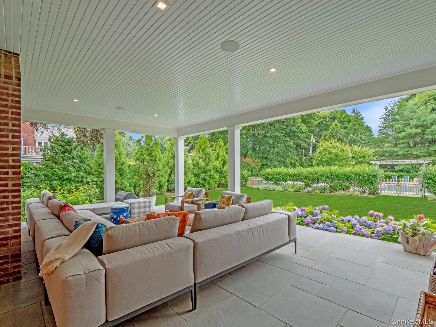 7 Ocean Avenue, Quogue, NY 11959