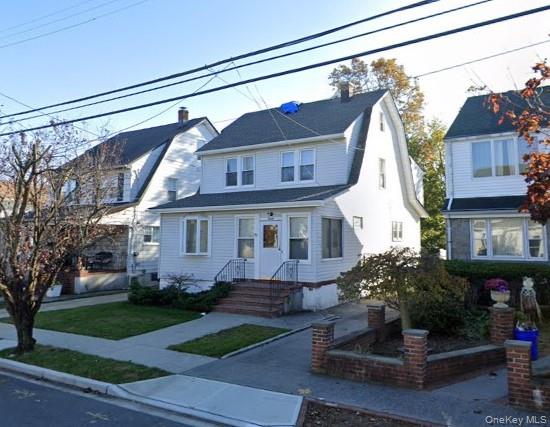 20 W Oxford Street, Valley Stream, NY 11580