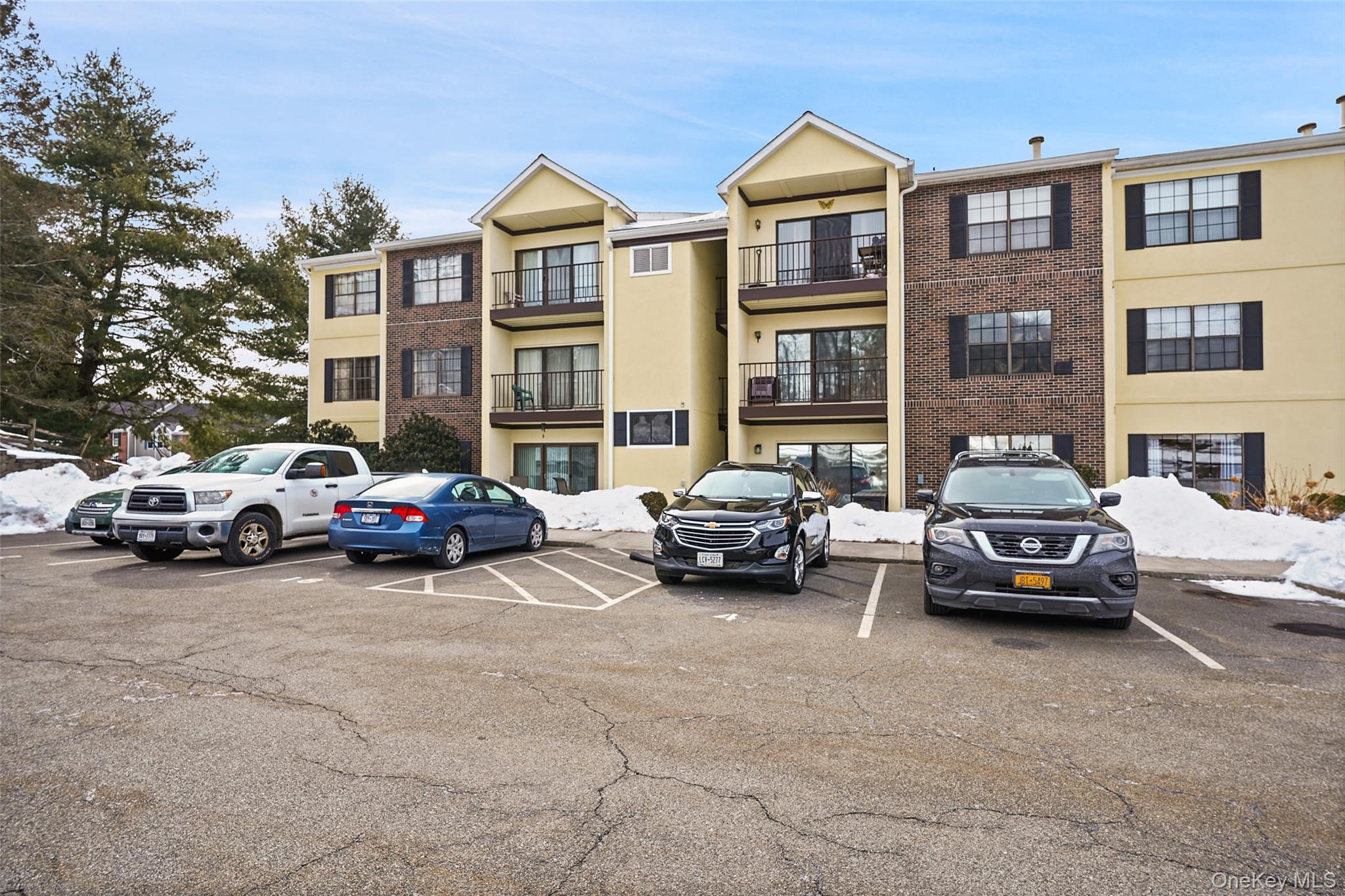 4 Nottingham Circle, Peekskill, NY 10566