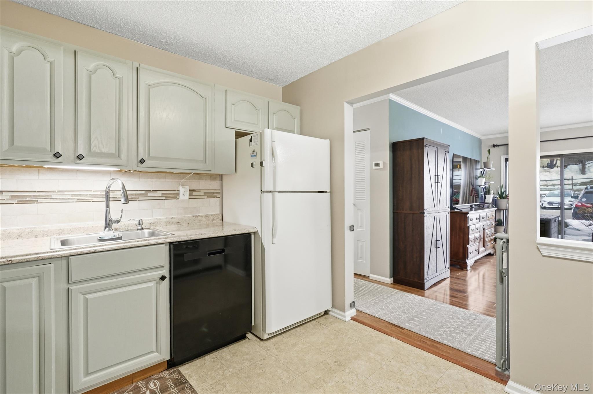 4 Nottingham Circle, Peekskill, NY 10566