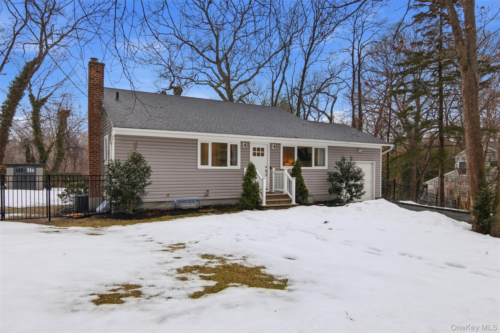 23 Gay Lore Drive, Huntington, NY 11743