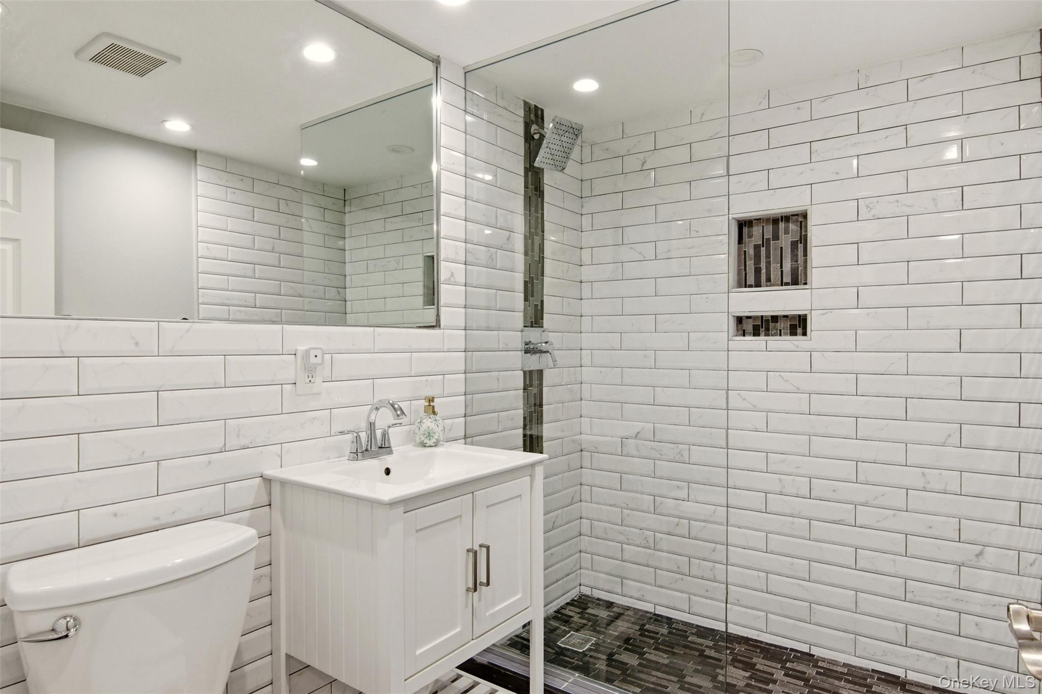 23 Gay Lore Drive, Huntington, NY 11743