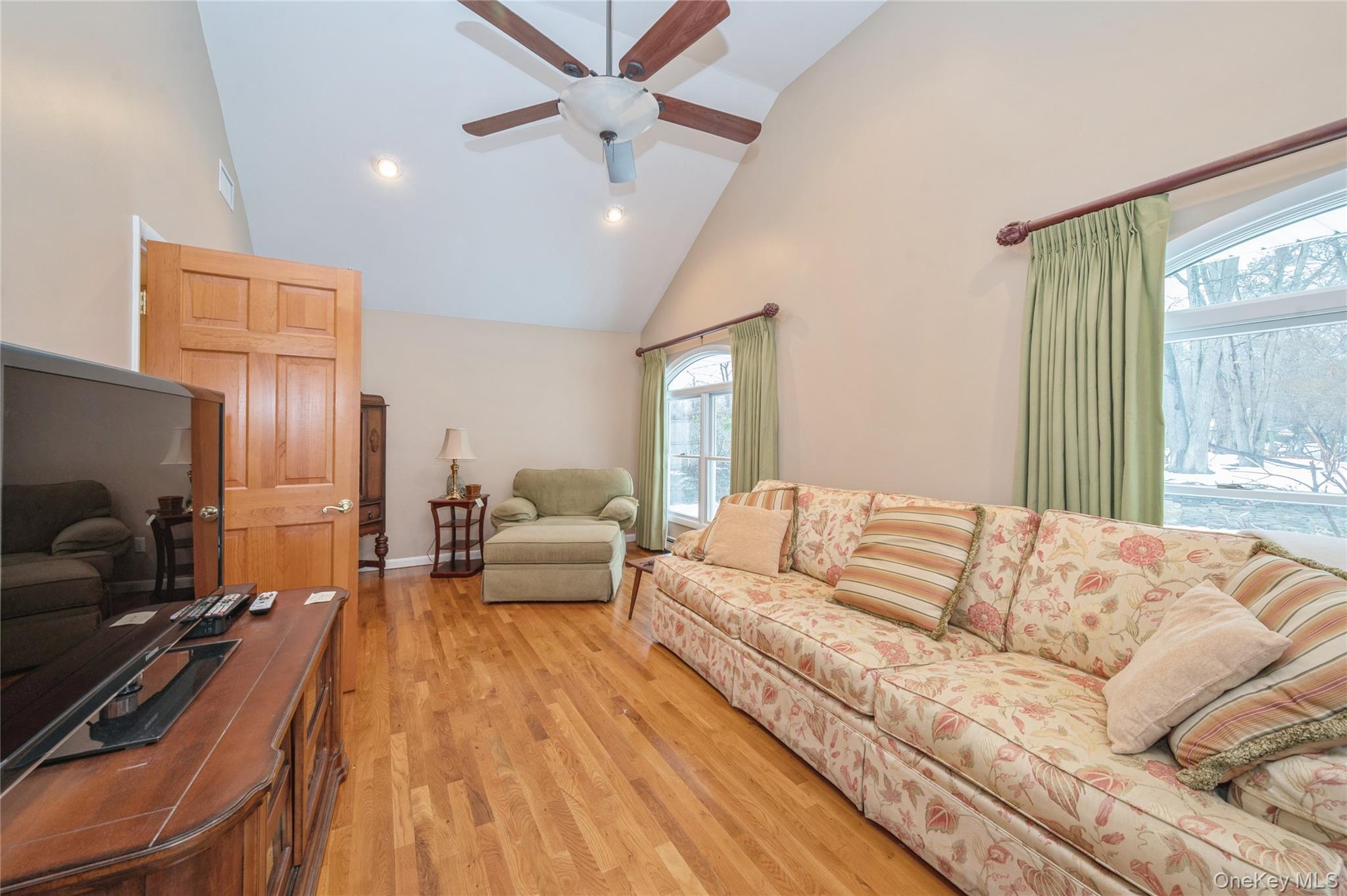 9 Elm Lane, Stony Brook, NY 11790