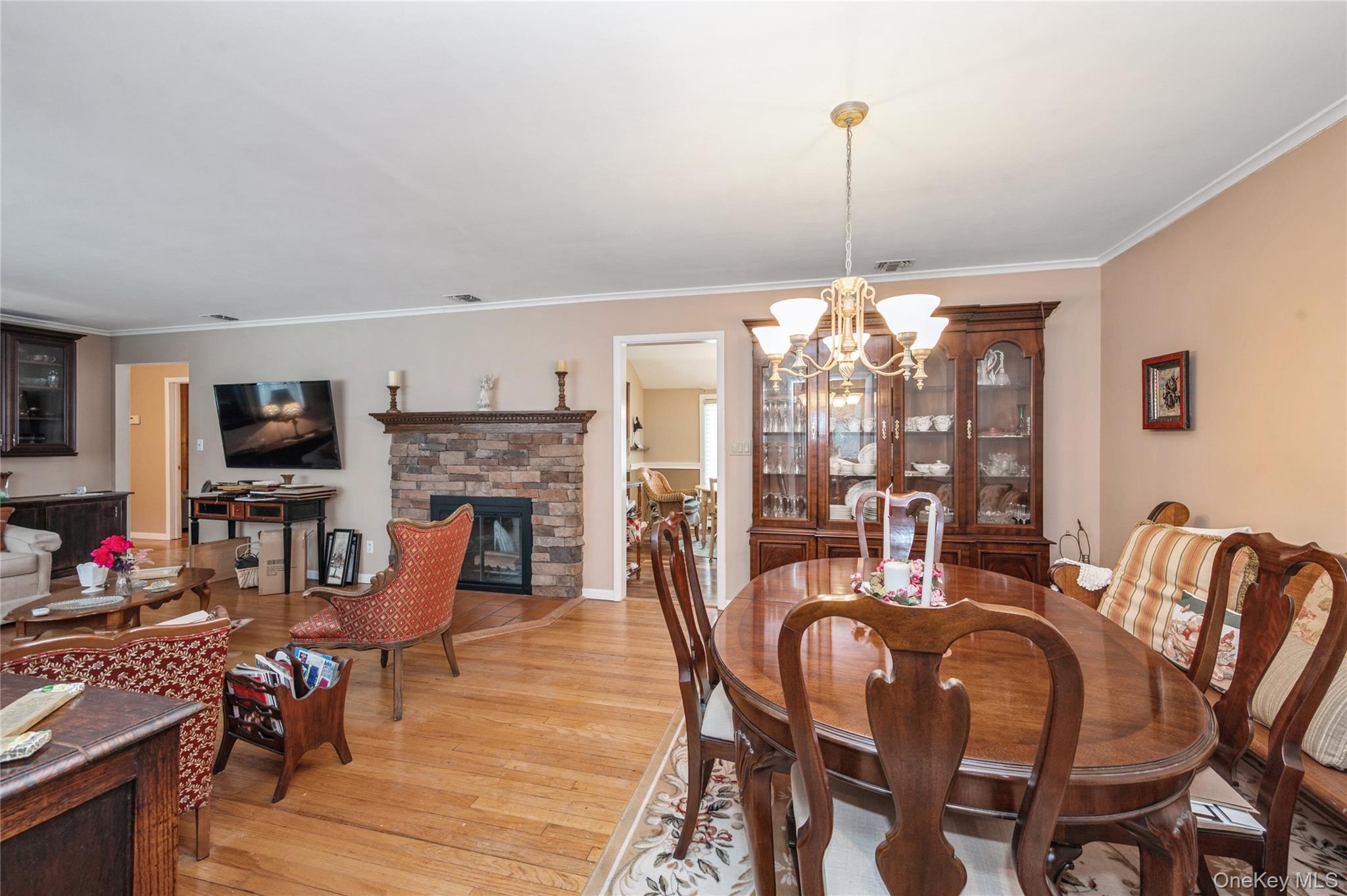 9 Elm Lane, Stony Brook, NY 11790