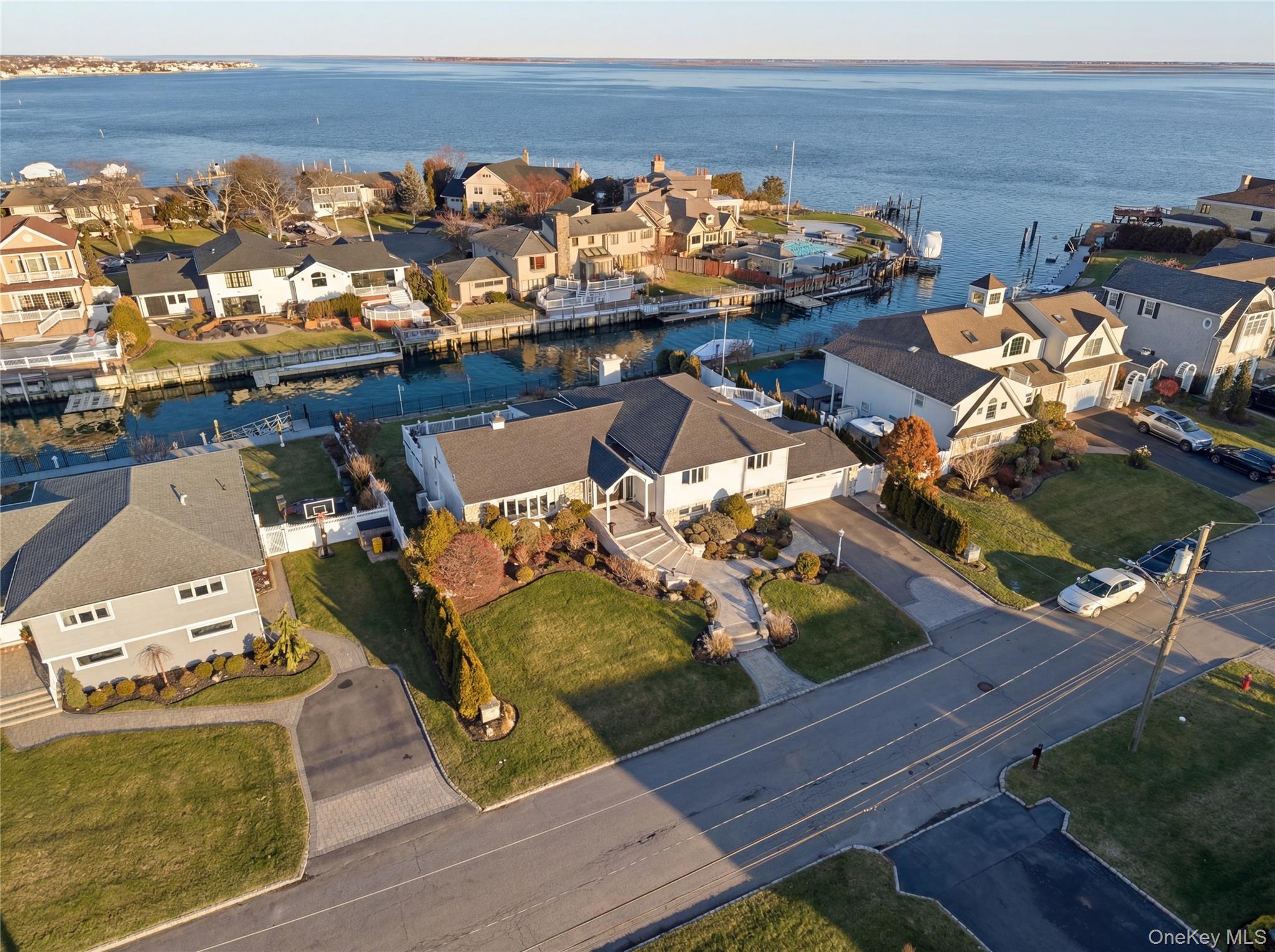 14 Club Drive, Massapequa, NY 11758