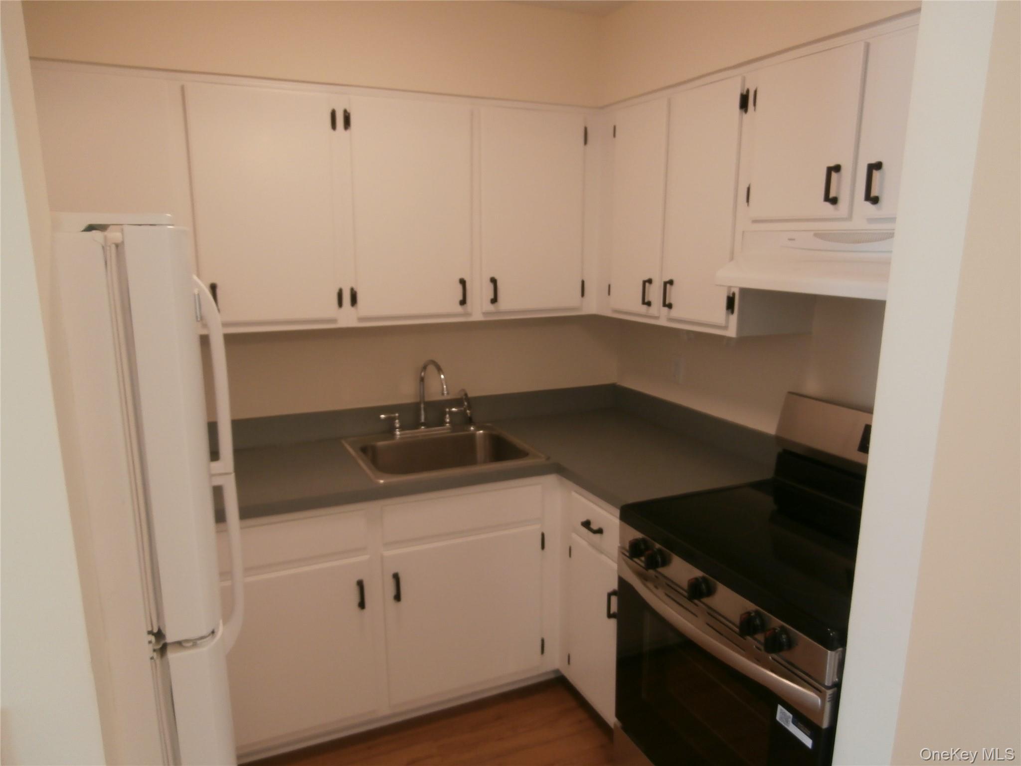 1000 9th Street # #D30, Greenport, NY 11944