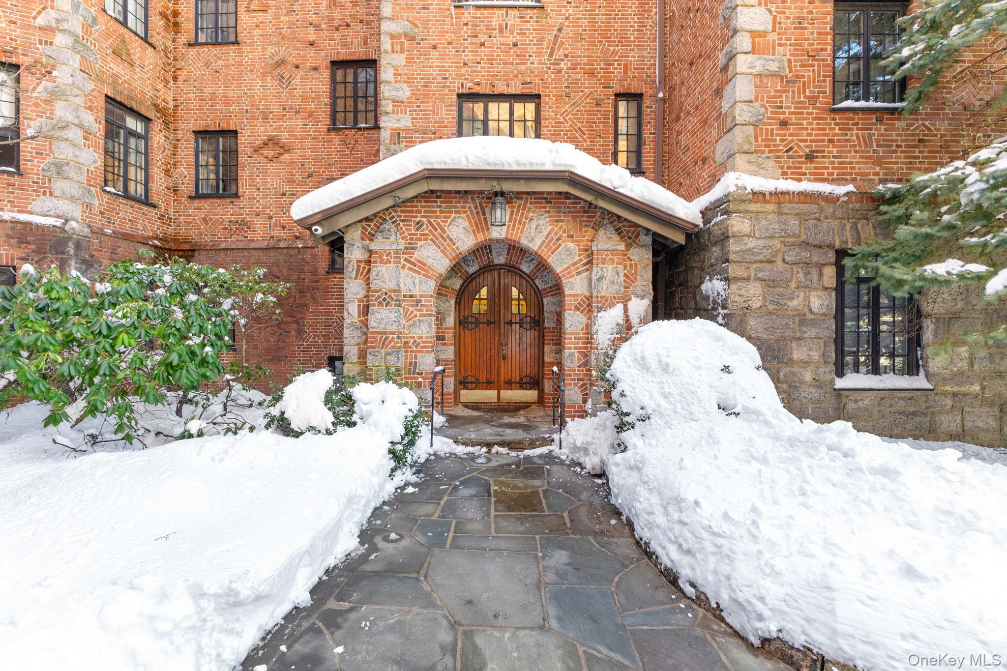 45 Pondfield Road W # 6E, Bronxville, NY 10708