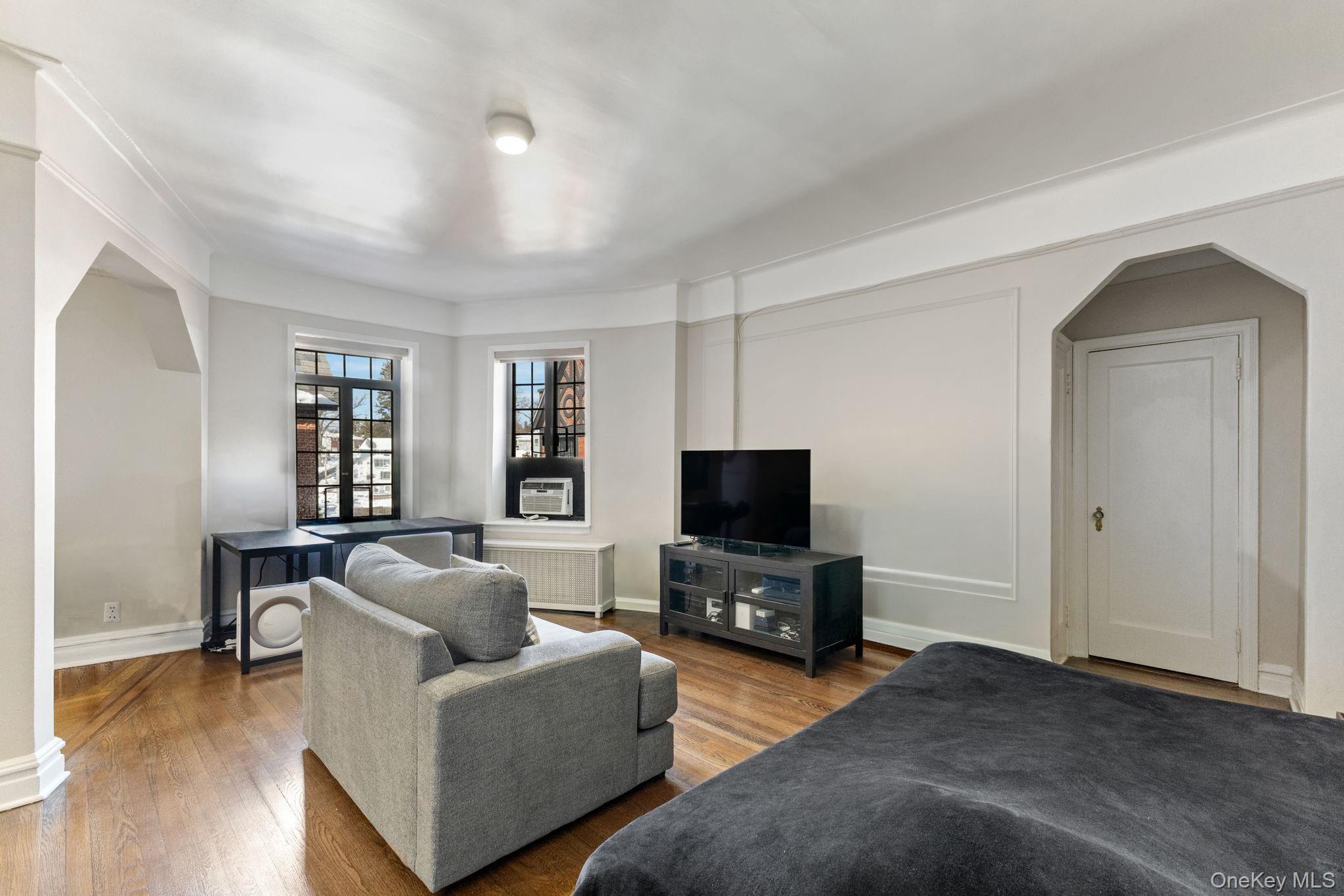 45 Pondfield Road W # 6E, Bronxville, NY 10708