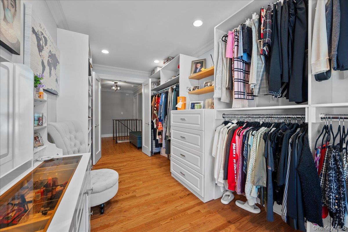 299 STRATTON Road, New Rochelle, NY 10804