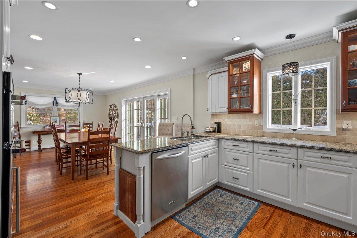 299 STRATTON Road, New Rochelle, NY 10804