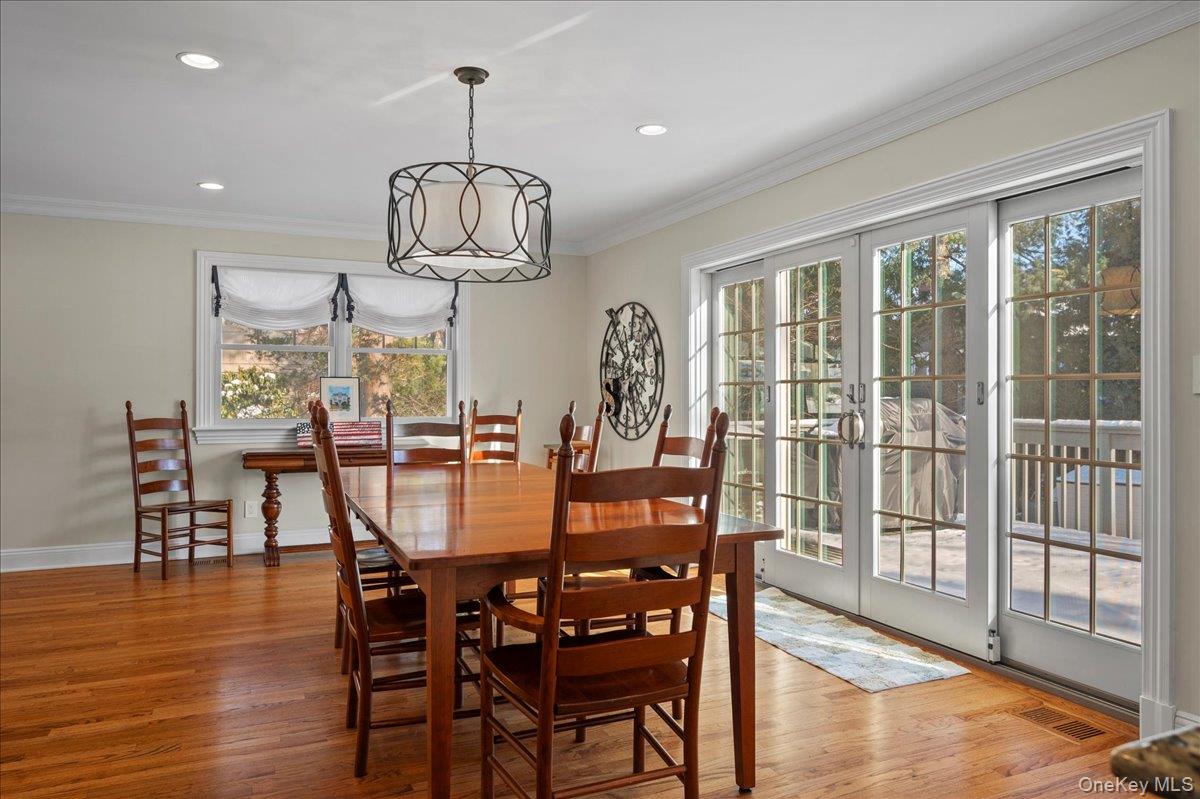 299 STRATTON Road, New Rochelle, NY 10804