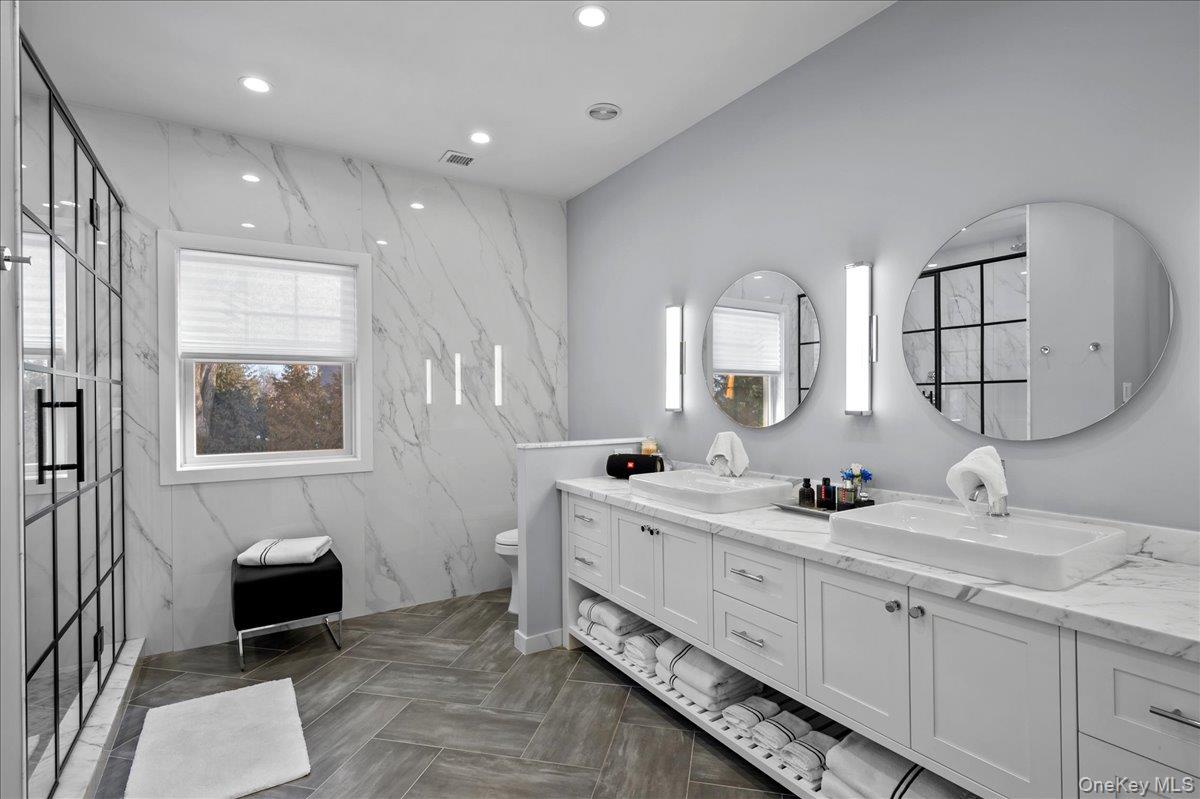 299 STRATTON Road, New Rochelle, NY 10804