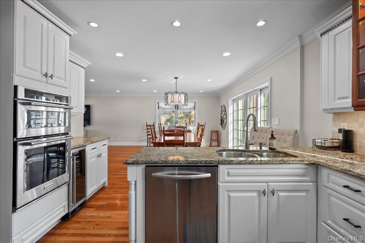 299 STRATTON Road, New Rochelle, NY 10804