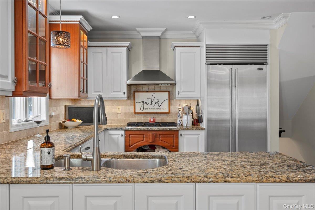 299 STRATTON Road, New Rochelle, NY 10804