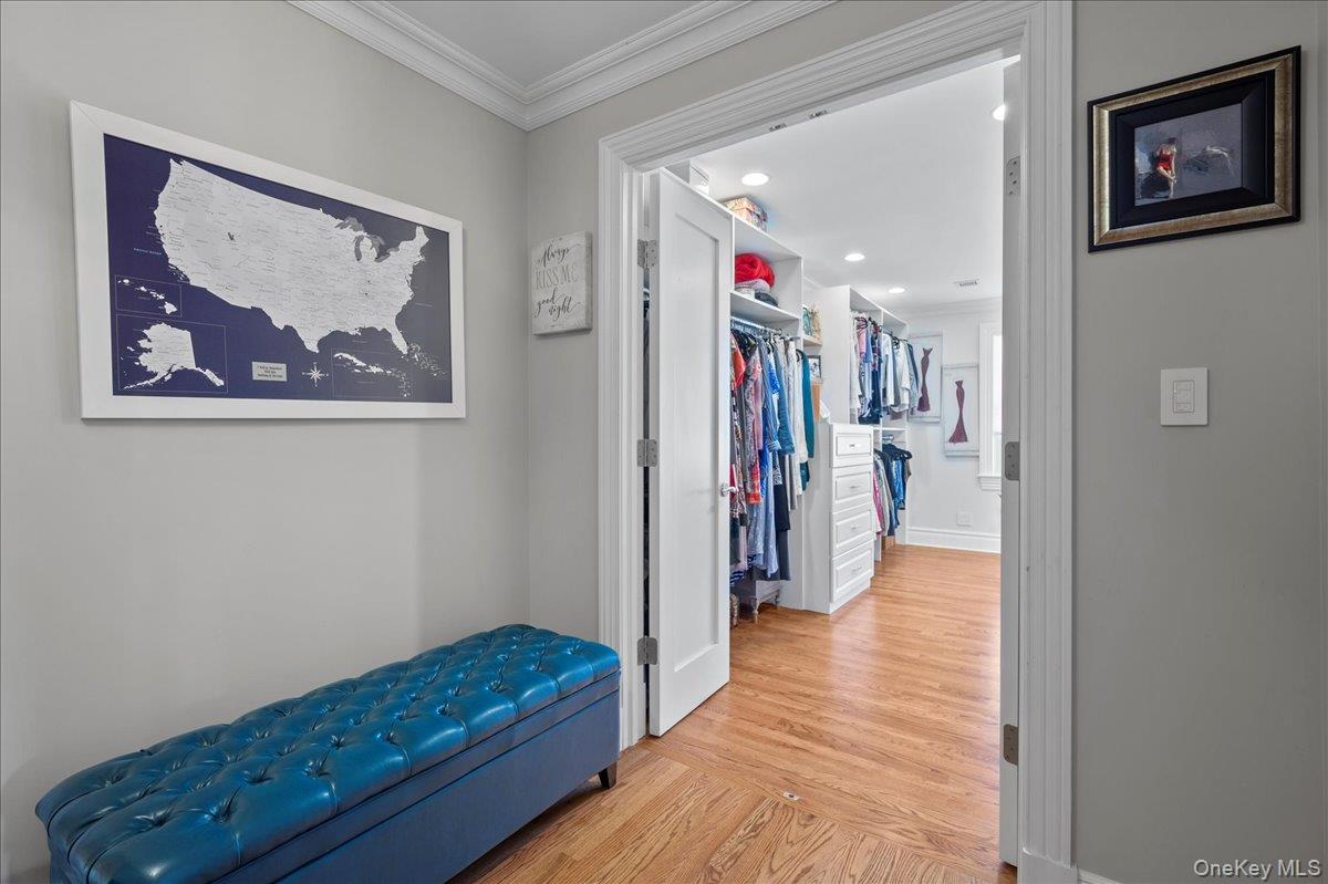 299 STRATTON Road, New Rochelle, NY 10804