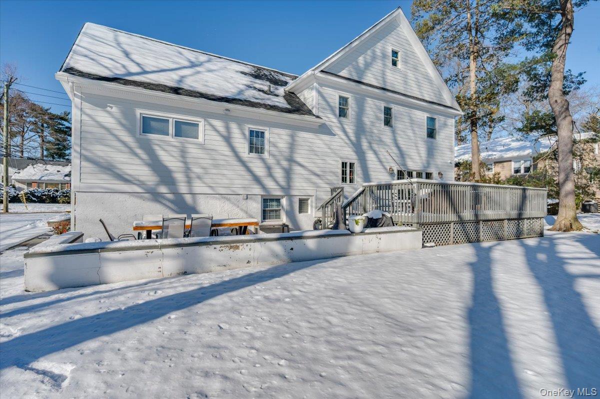 299 STRATTON Road, New Rochelle, NY 10804