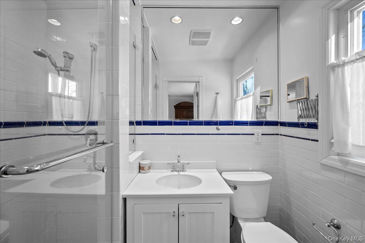 299 STRATTON Road, New Rochelle, NY 10804