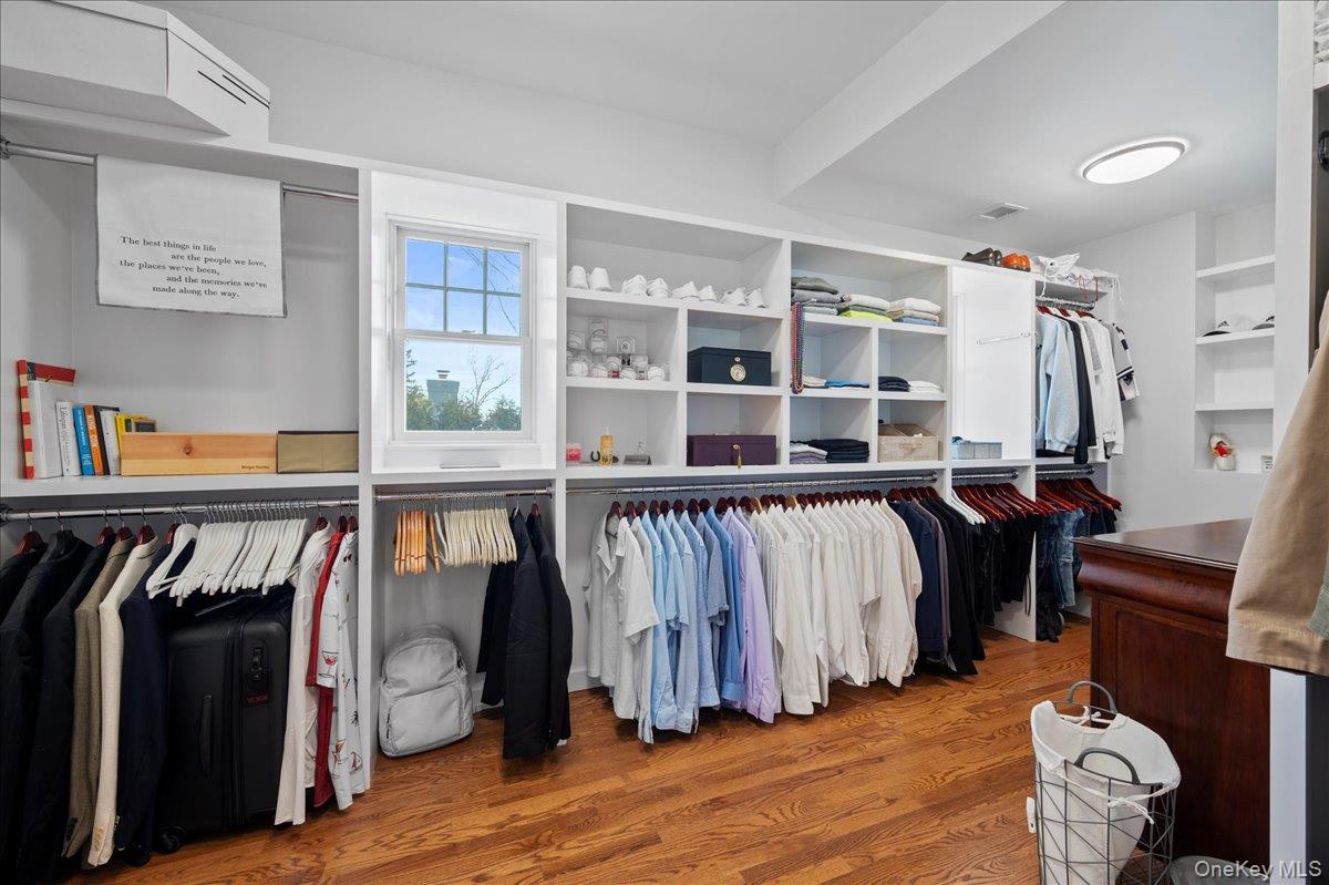 299 STRATTON Road, New Rochelle, NY 10804