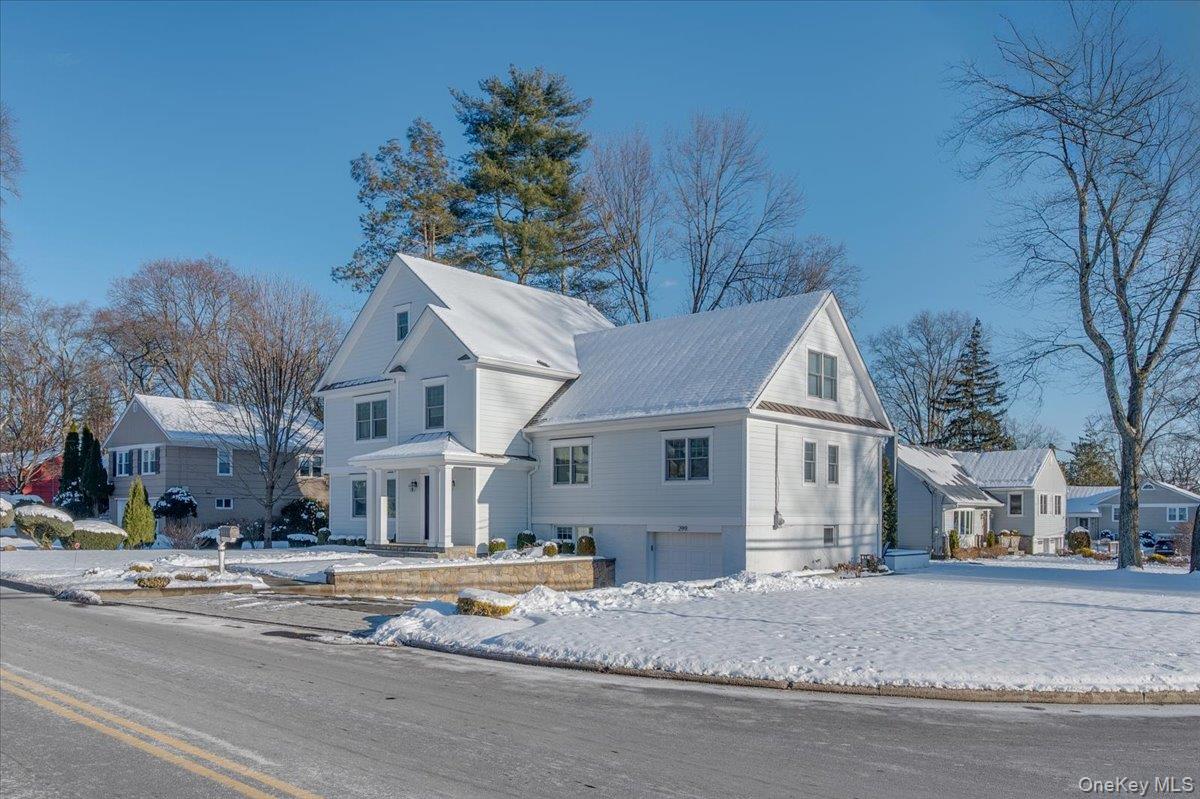 299 STRATTON Road, New Rochelle, NY 10804