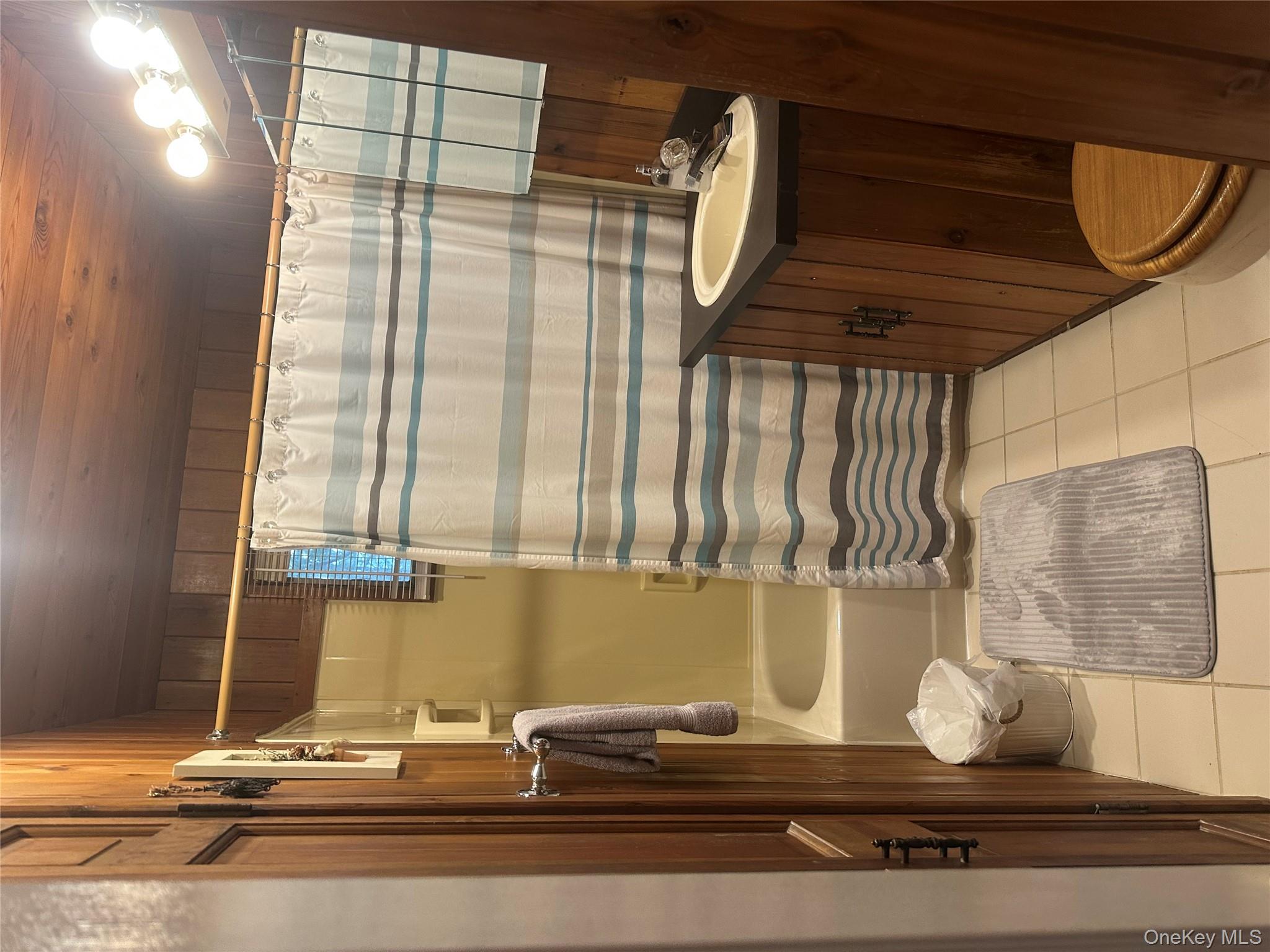 15 Maple Street, West Babylon, NY 11704