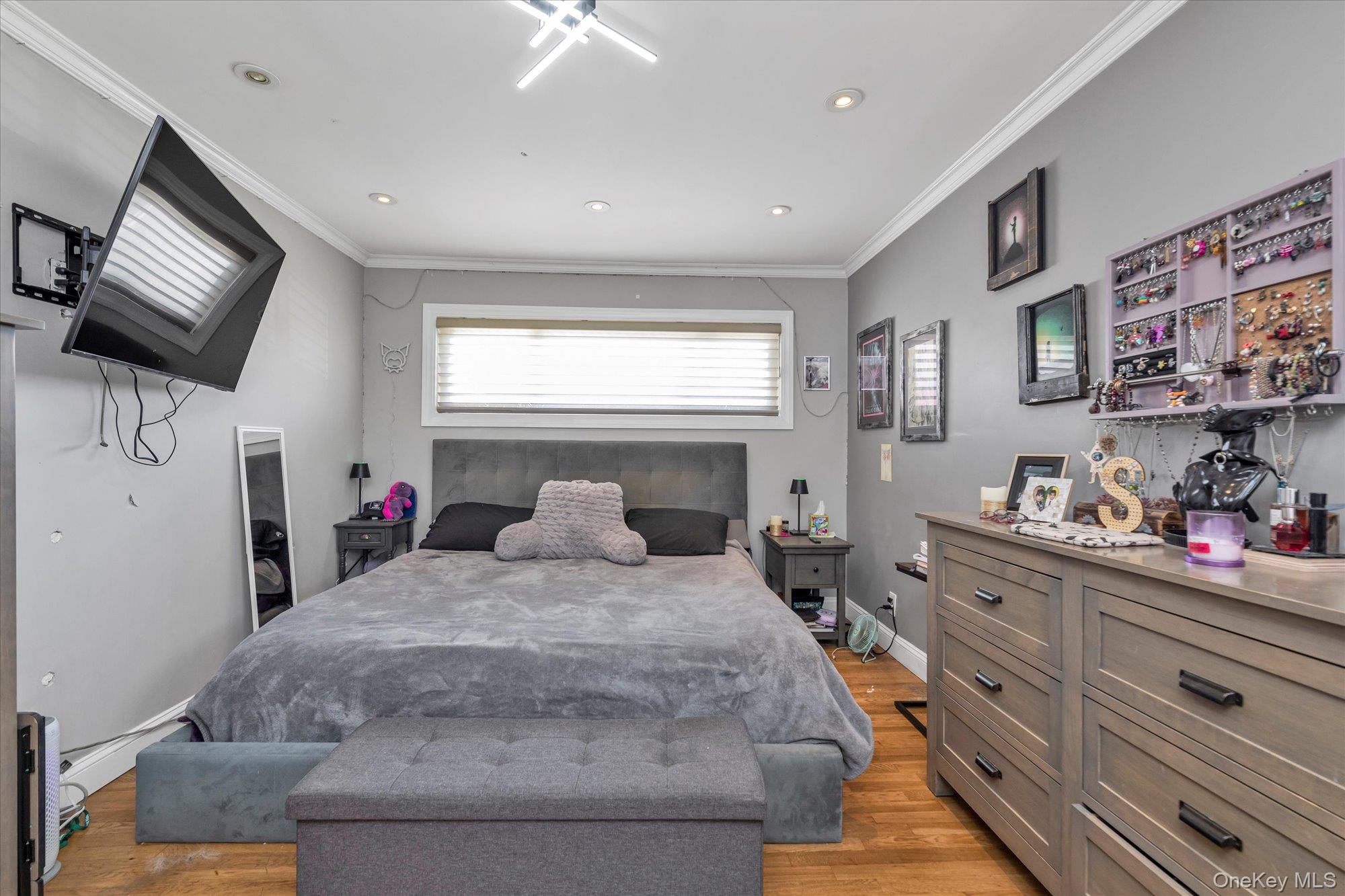 528 Carpenter Avenue, Oceanside, NY 11572