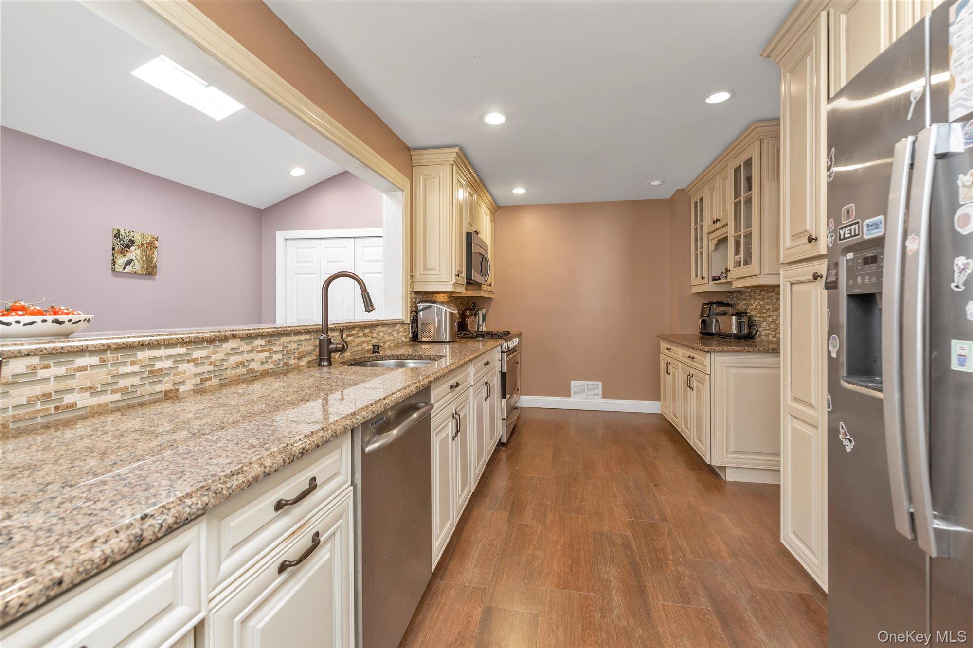 528 Carpenter Avenue, Oceanside, NY 11572