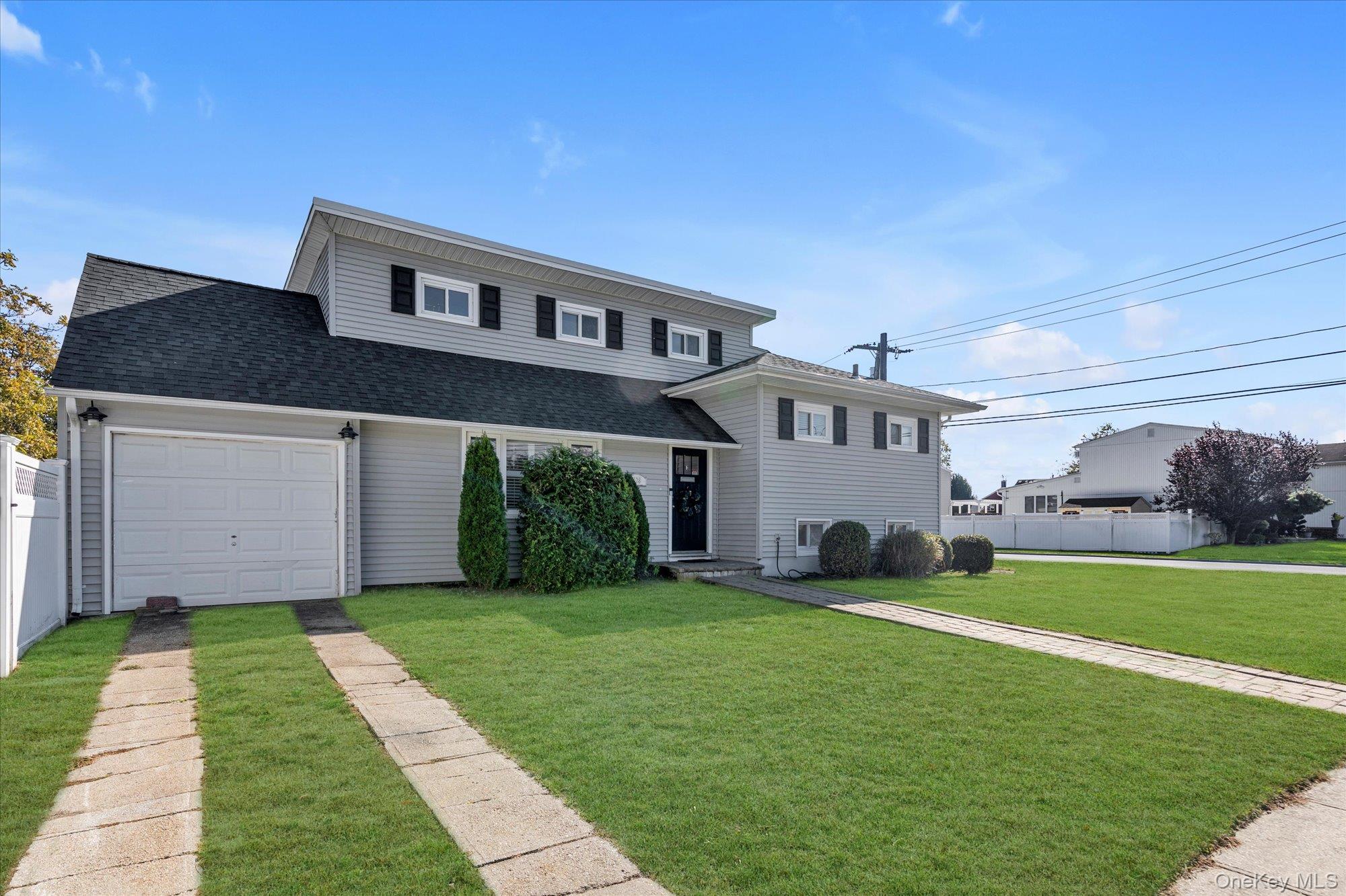 528 Carpenter Avenue, Oceanside, NY 11572