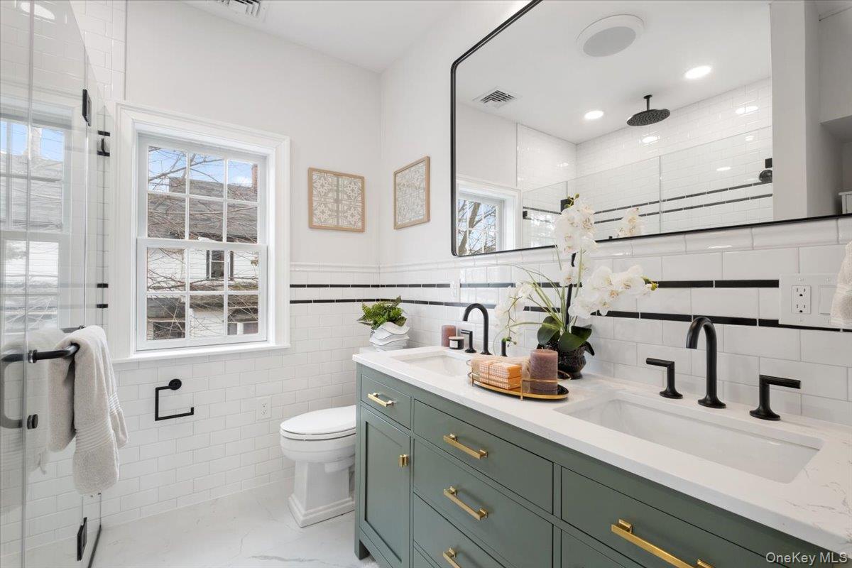 32 Ackerman Street, Beacon, NY 12508