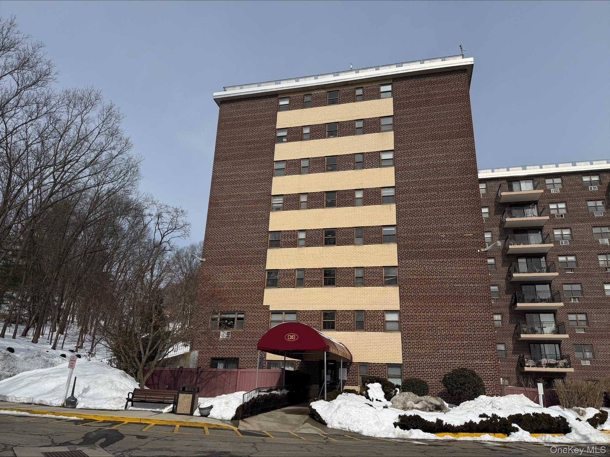 100 Diplomat Drive # 7G, Mount Kisco, NY 10549