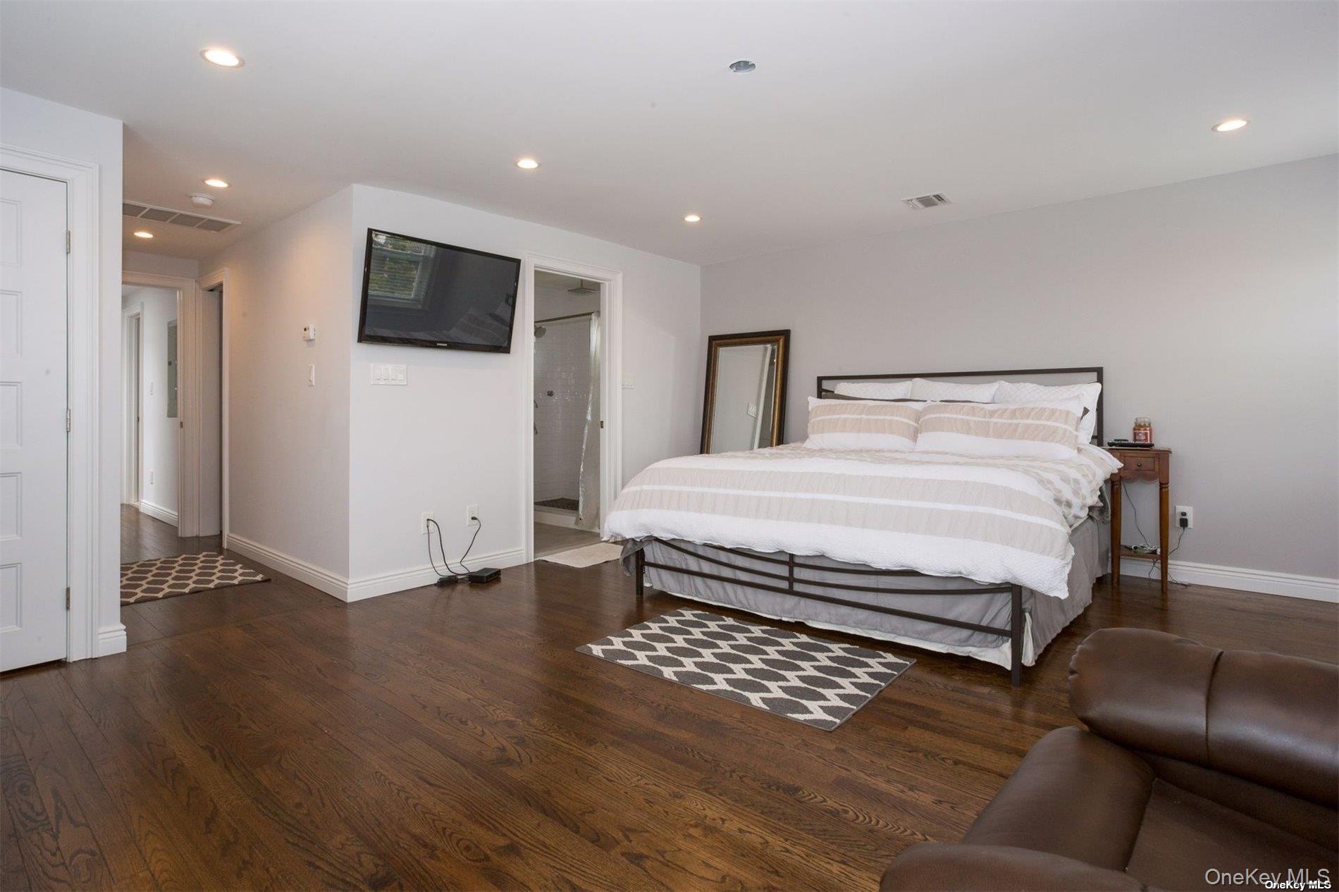 44 Buxton Street, Lido Beach, NY 11561