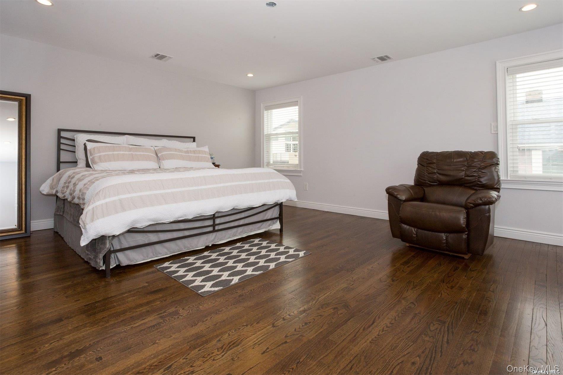 44 Buxton Street, Lido Beach, NY 11561