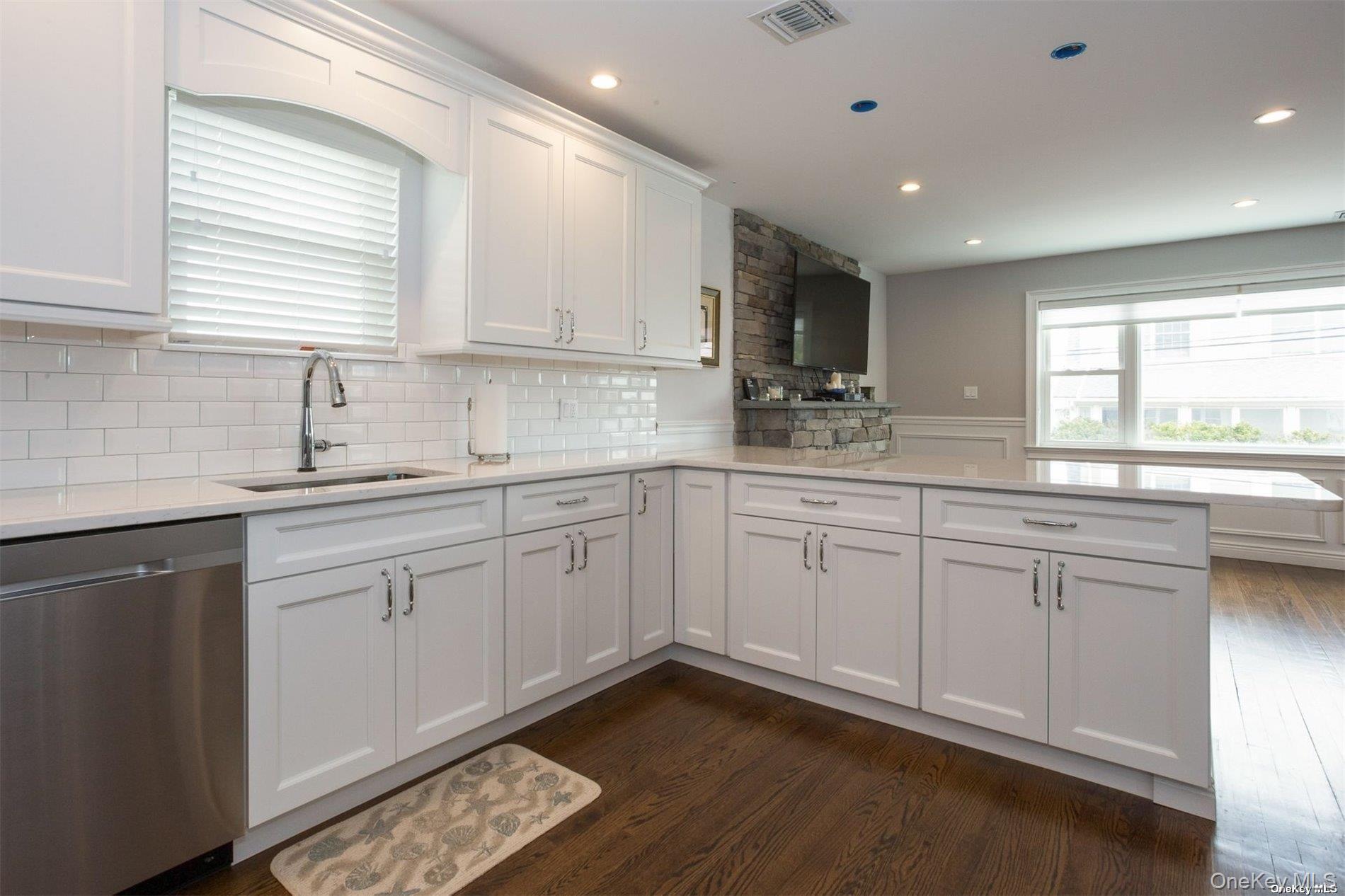 44 Buxton Street, Lido Beach, NY 11561