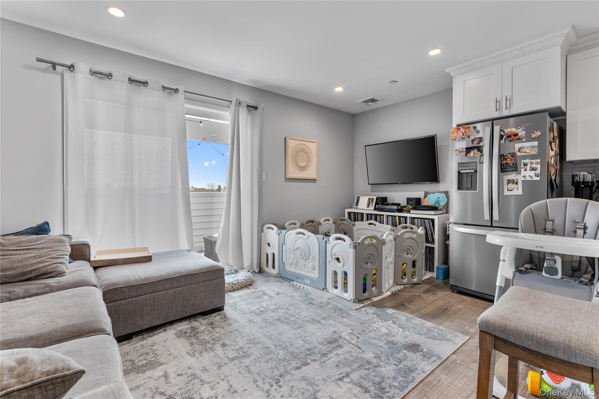 616 E Broadway # 6F, Long Beach, NY 11561