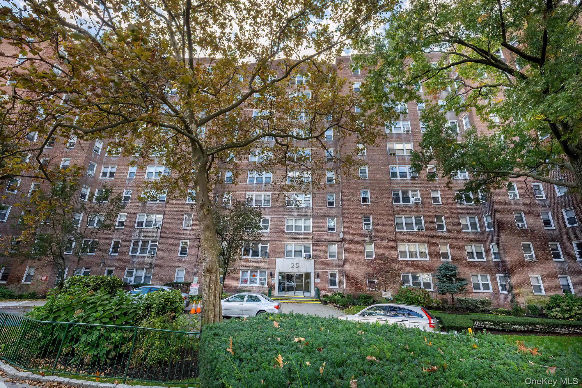 25 Knolls Crescent # 6C, Bronx, NY 10463