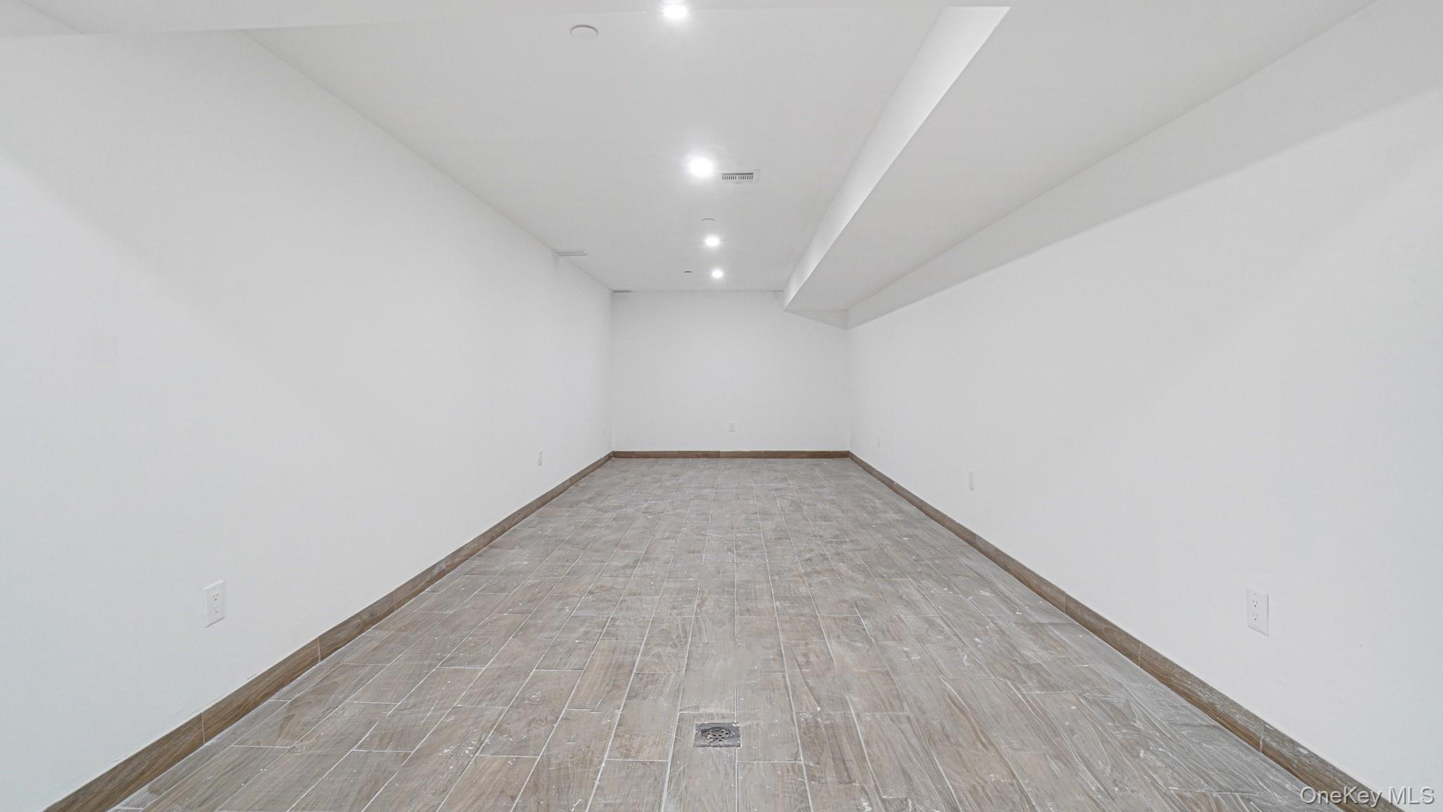 1011 E 221st Street, Bronx, NY 10469