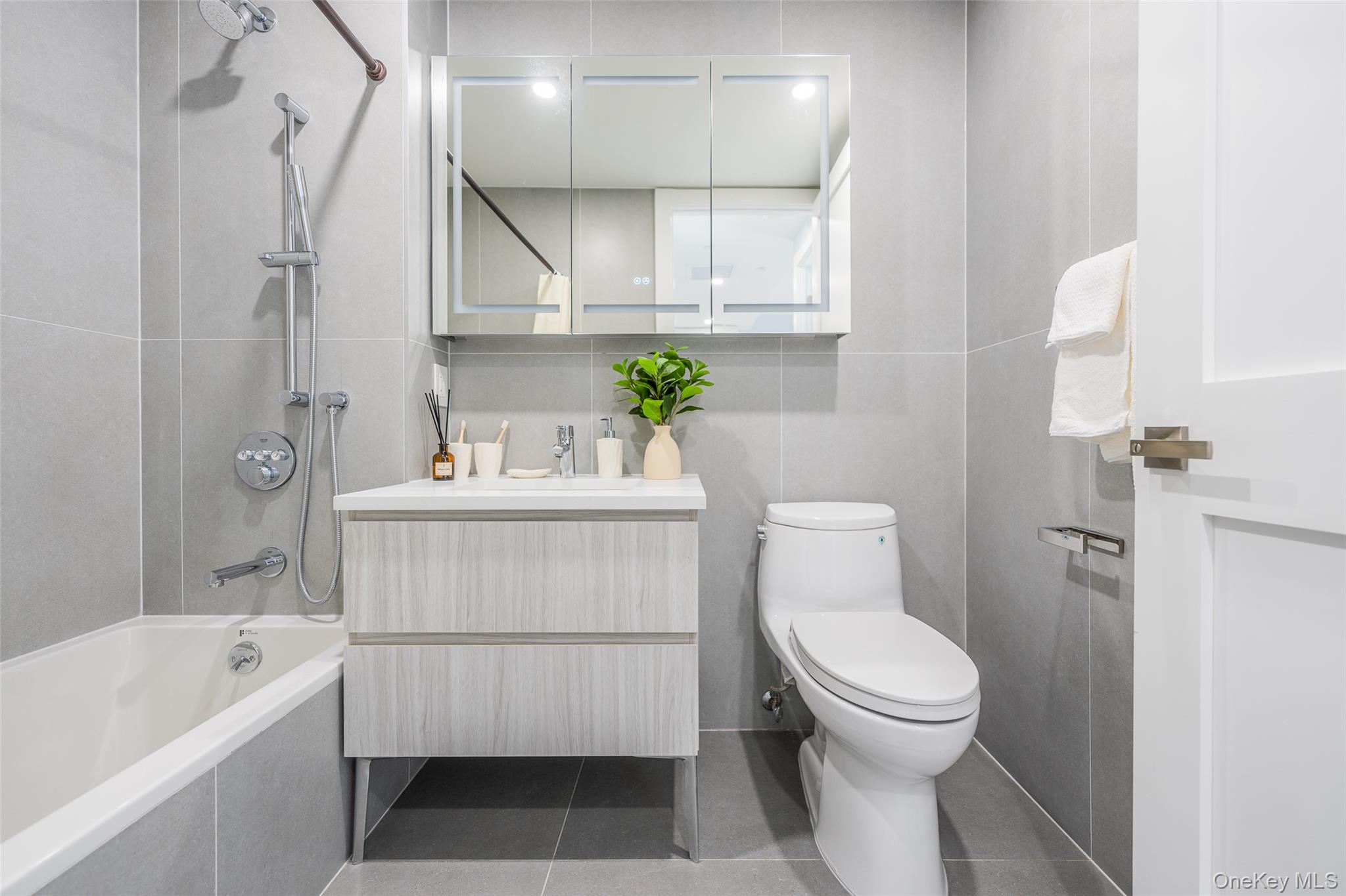 134-11 Franklin Avenue # 4F, Flushing, NY 11355