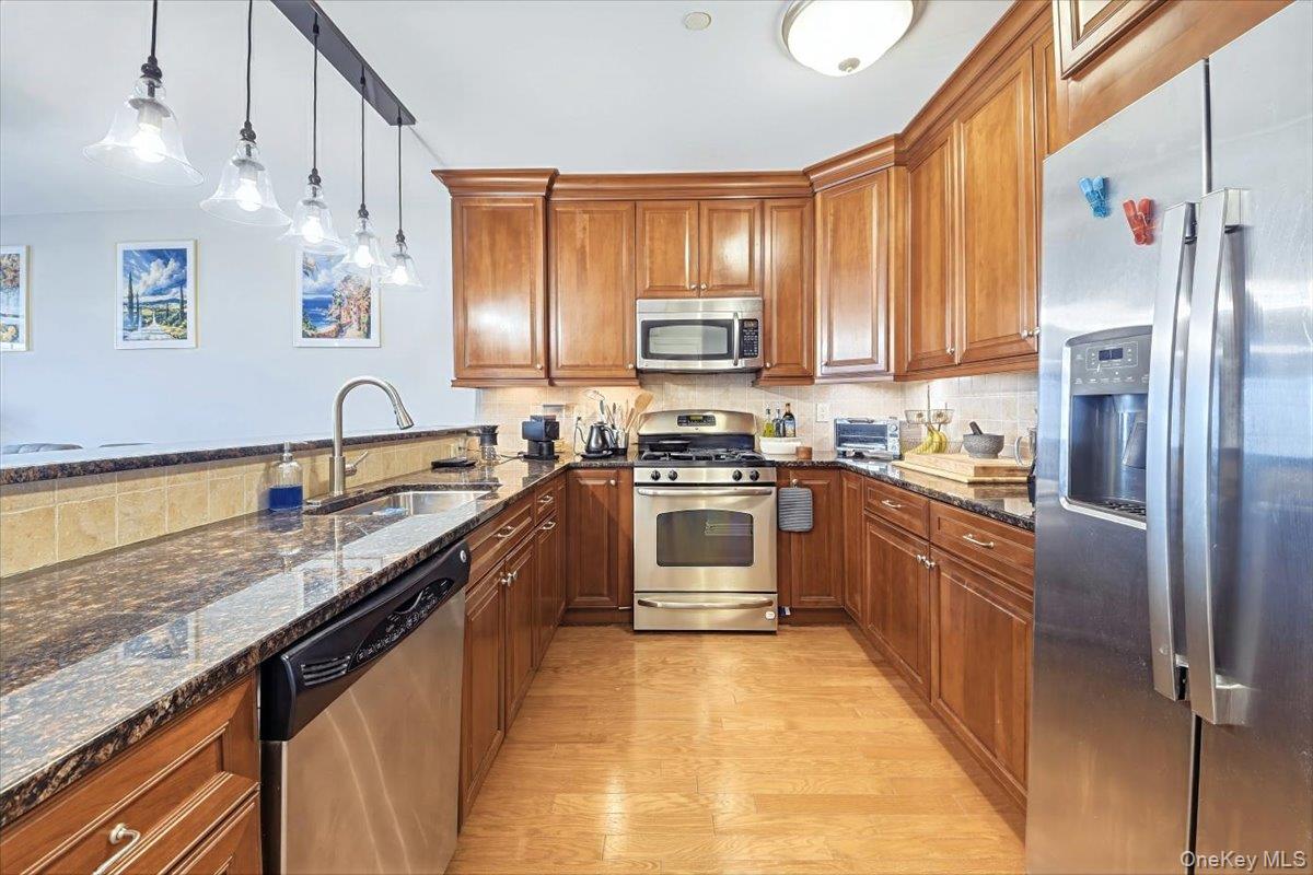 100 Sheldrake Place # 2, Mamaroneck, NY 10543