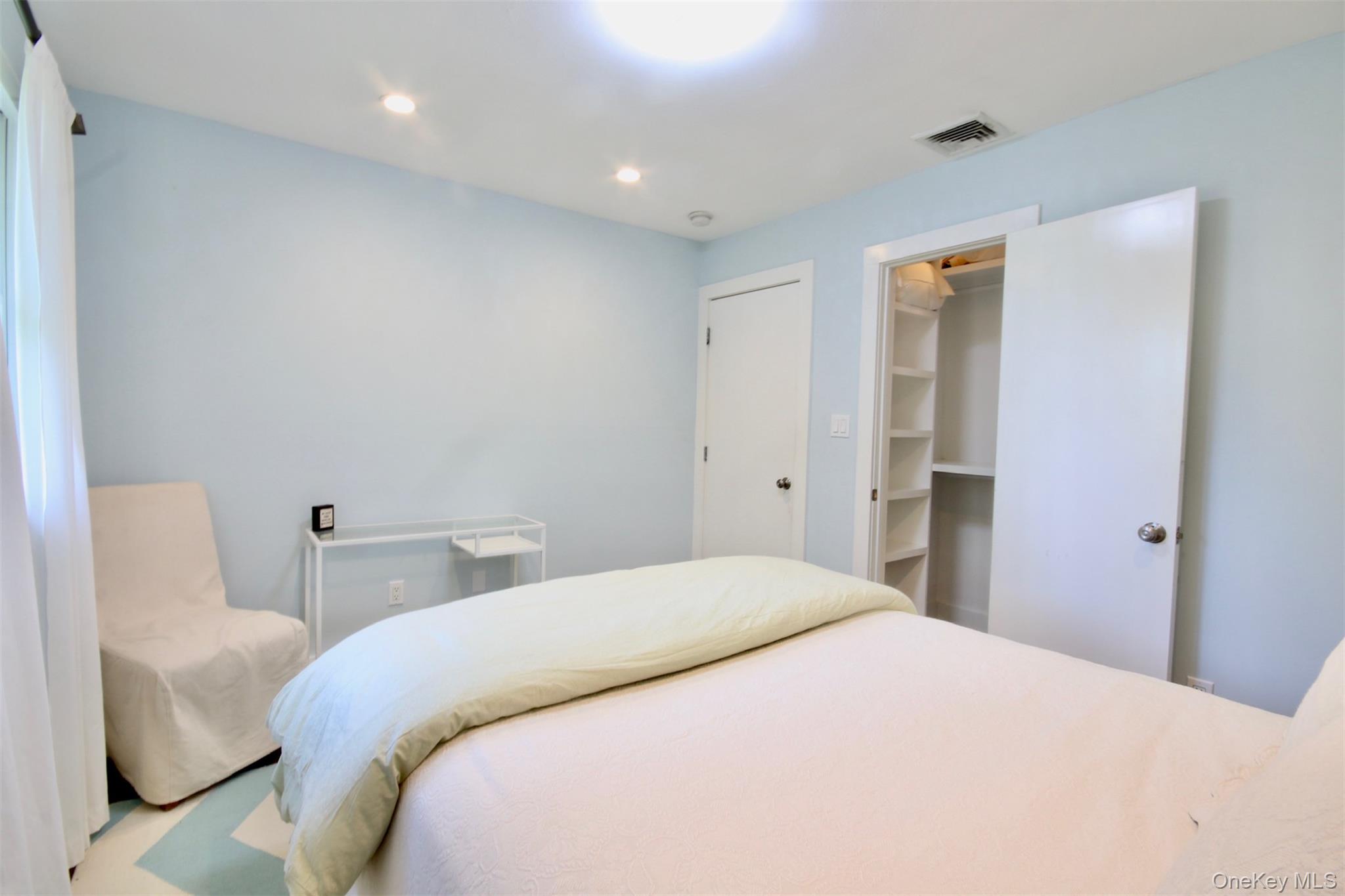 28 Old Trail Road, Water Mill, NY 11976