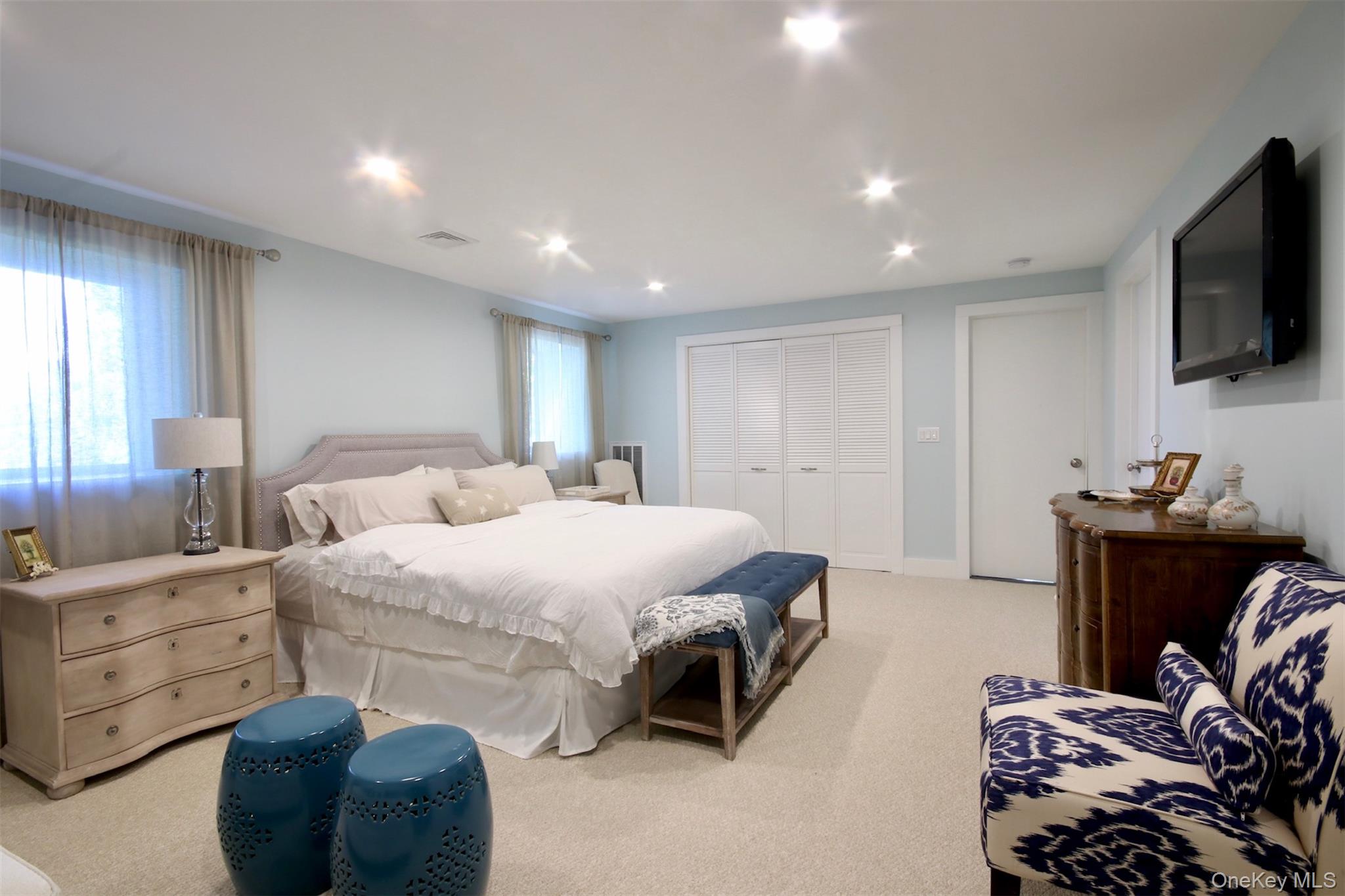 28 Old Trail Road, Water Mill, NY 11976