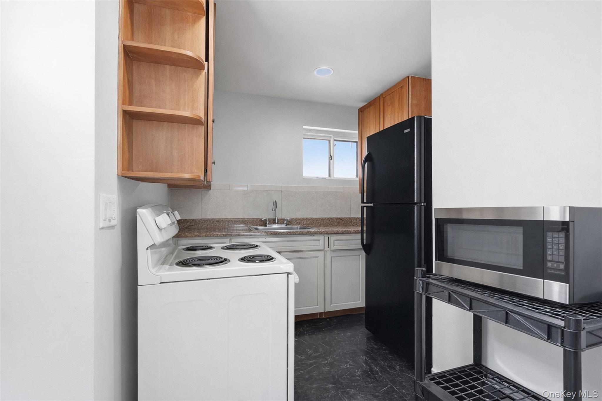 153 S Pascack Road, Nanuet, NY 10954