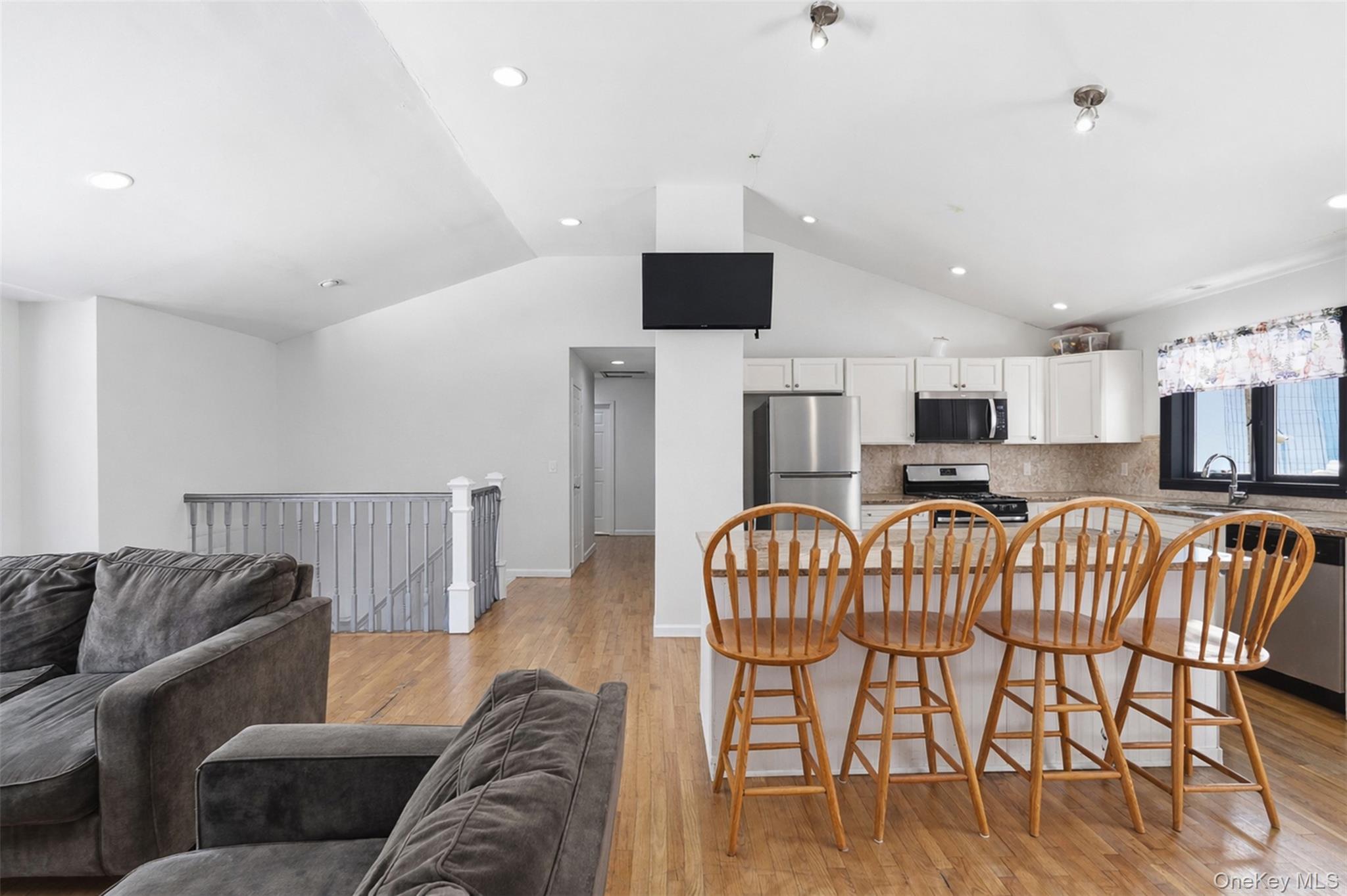 153 S Pascack Road, Nanuet, NY 10954