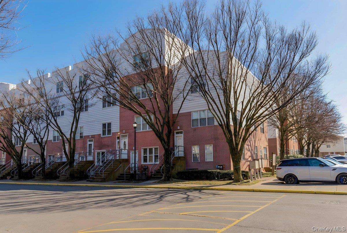 233 Sunset Boulevard # 9233F, Bronx, NY 10473