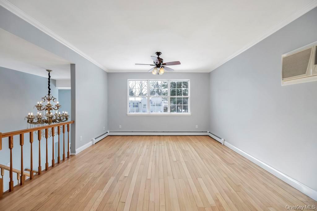 1 Vinyard Way, Coram, NY 11727