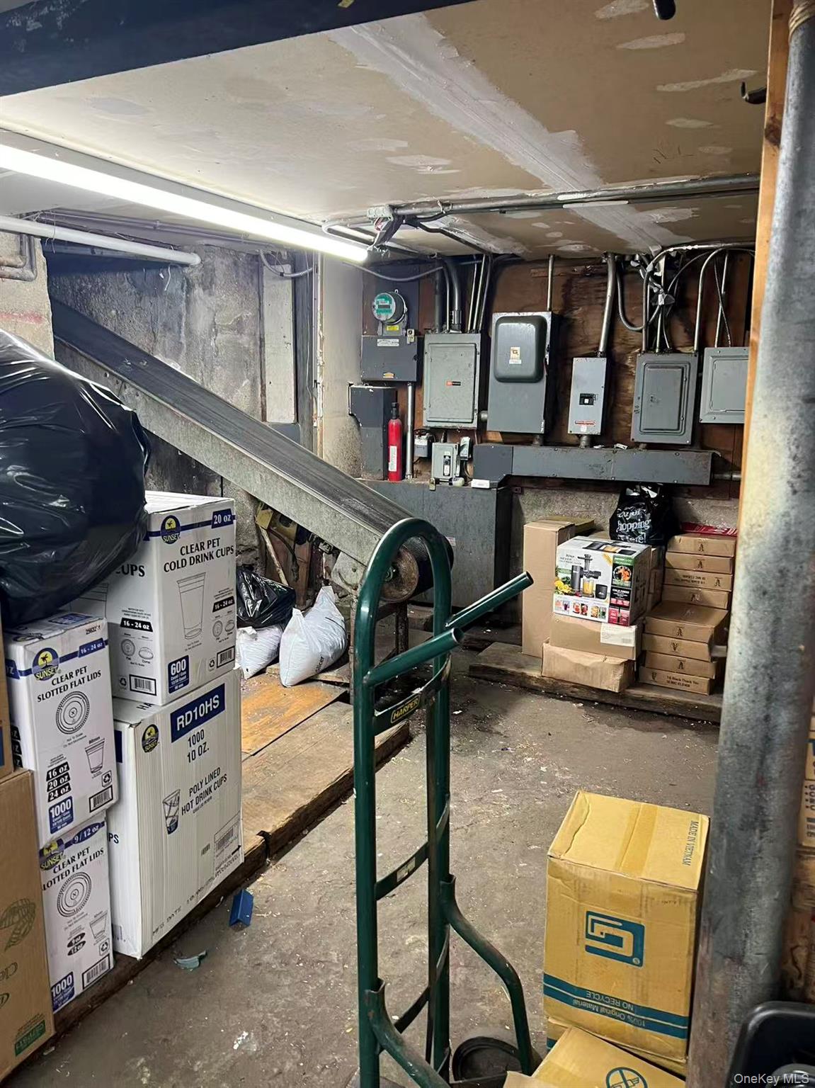 13691 Roosevelt Avenue # 1st FL, Flushing, NY 11354