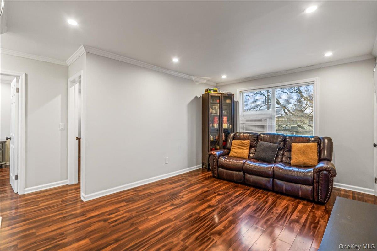 67-11 Bell Boulevard # 2, Bayside, NY 11364