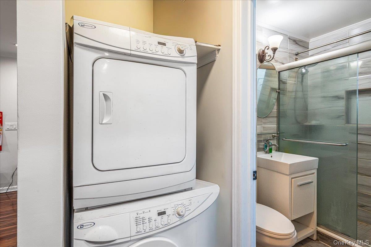 67-11 Bell Boulevard # 2, Bayside, NY 11364