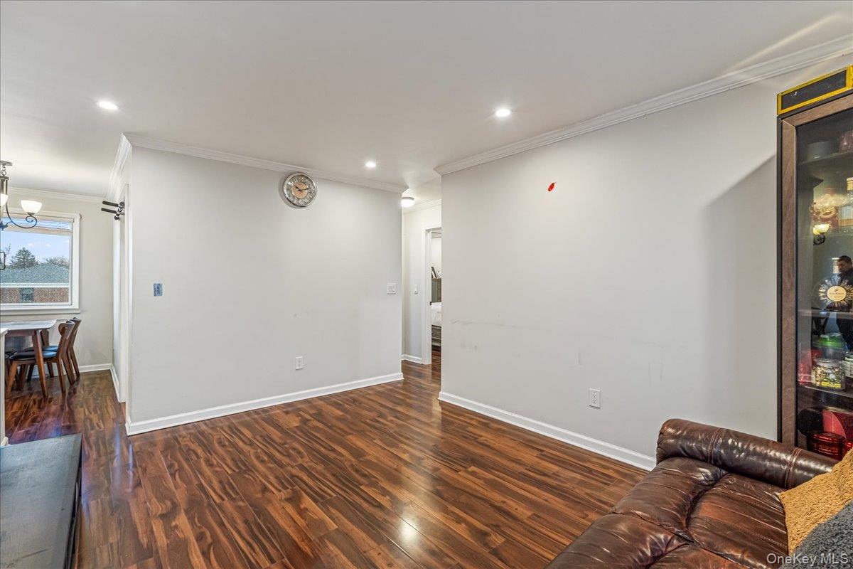 67-11 Bell Boulevard # 2, Bayside, NY 11364