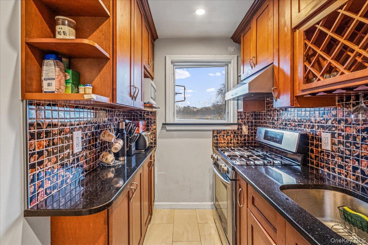 67-11 Bell Boulevard # 2, Bayside, NY 11364